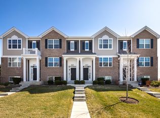 905 Bradford Dr, Naperville, IL 60563