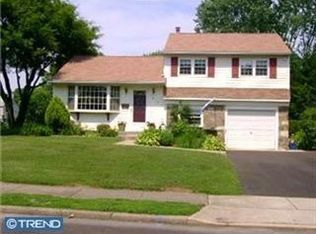 917 Hemlock Rd, Warminster, PA 18974