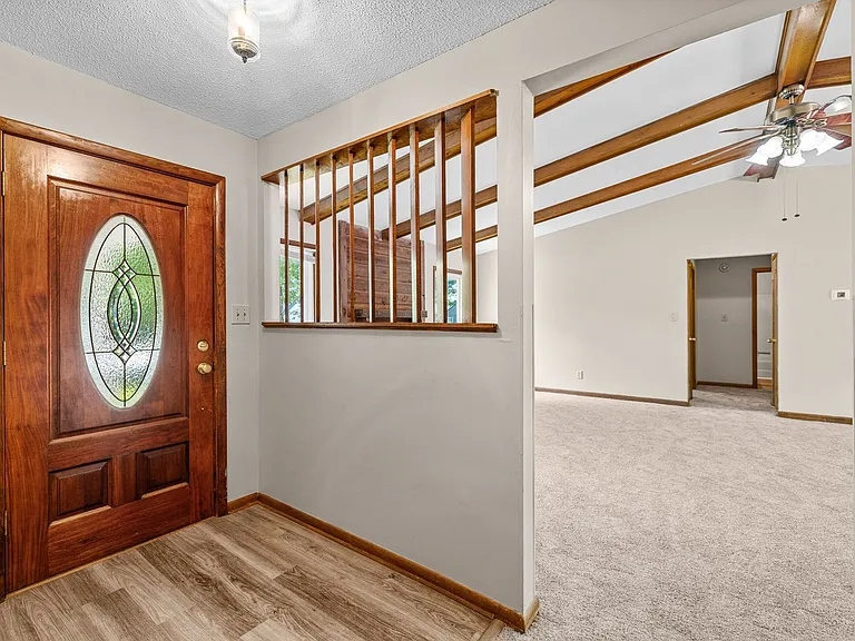 934 Welsh Ln — Photo 4