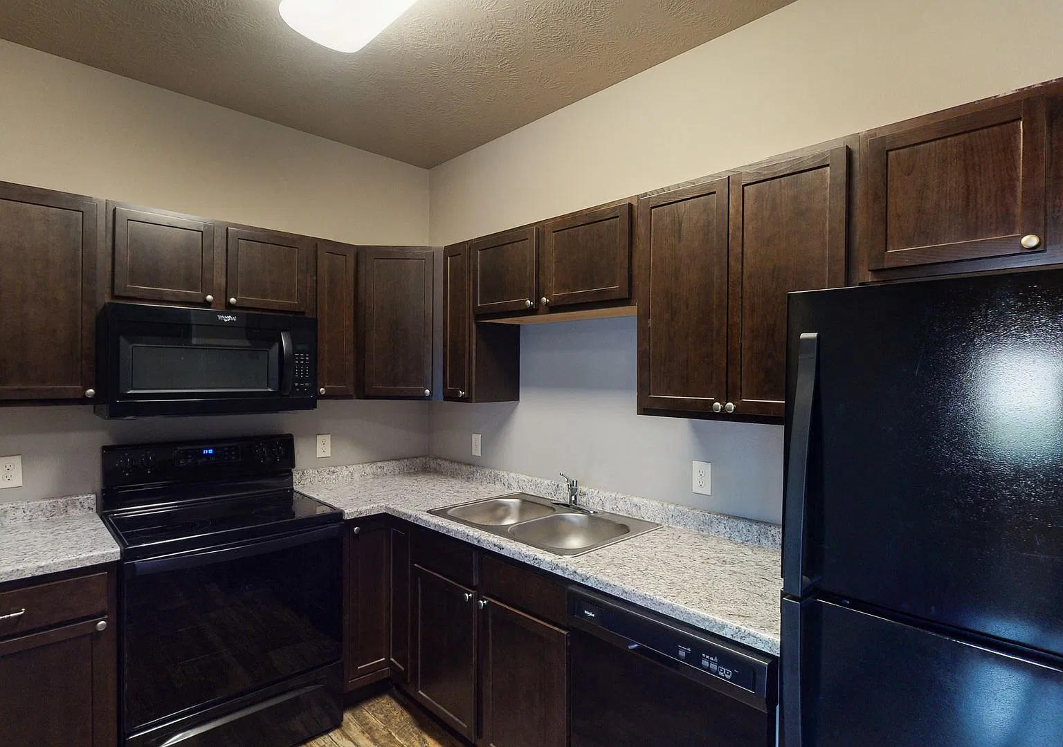 Hillcrest Village Apartments - 2 Bed 2 Bath Townhome — Photo 3