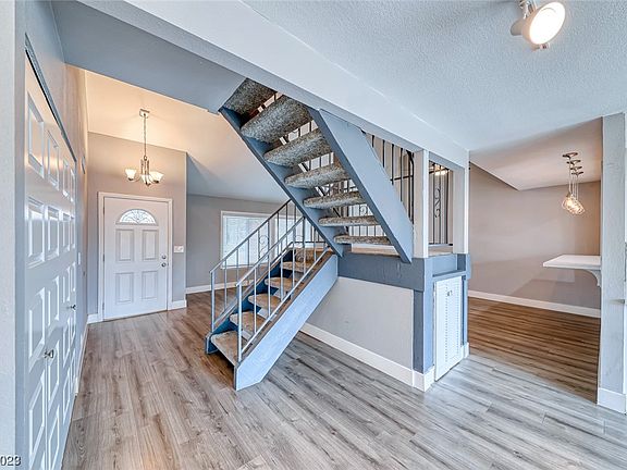 5th image of 4571 Margarete Ave