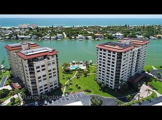 736 Island Way APT 102, Clearwater, FL 33767