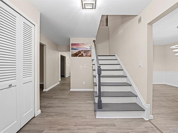 3rd image of 5738 Pebbleshire Rd