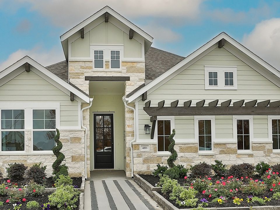Enjoy the peaceful serenity and modern elegance of new homes in Waller, TX