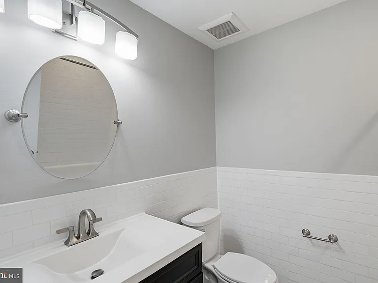 12087 Edgemere Cir — Photo 33