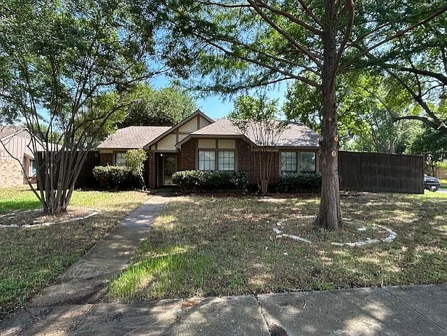 1200 Wyndham Dr