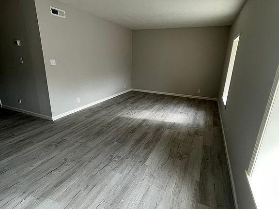 2nd image of 103 White St APT 4