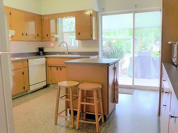 4th image of 3107 Avenue T NW