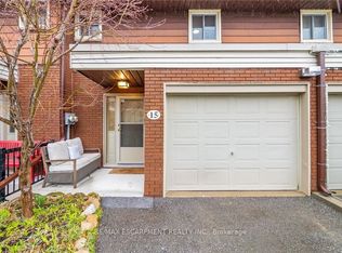 23 Watsons Ln #15, Hamilton, ON L9H5G9
