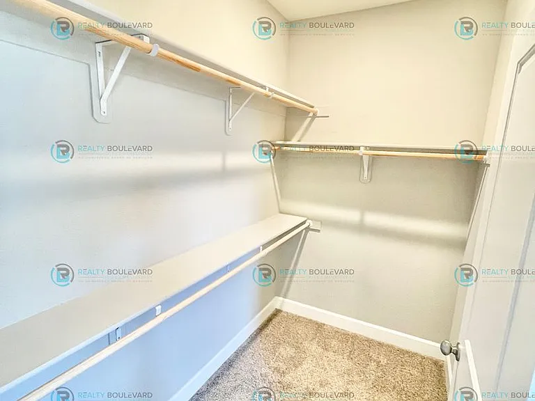 1815 Dark Horse Rd #B — Photo 27
