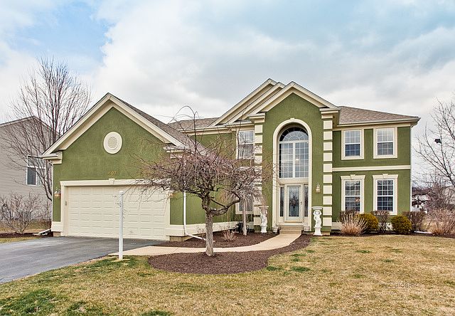 1st image of 407 Middlebury Dr