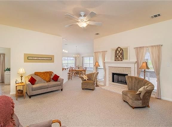 2nd image of 128 Blanco Dr