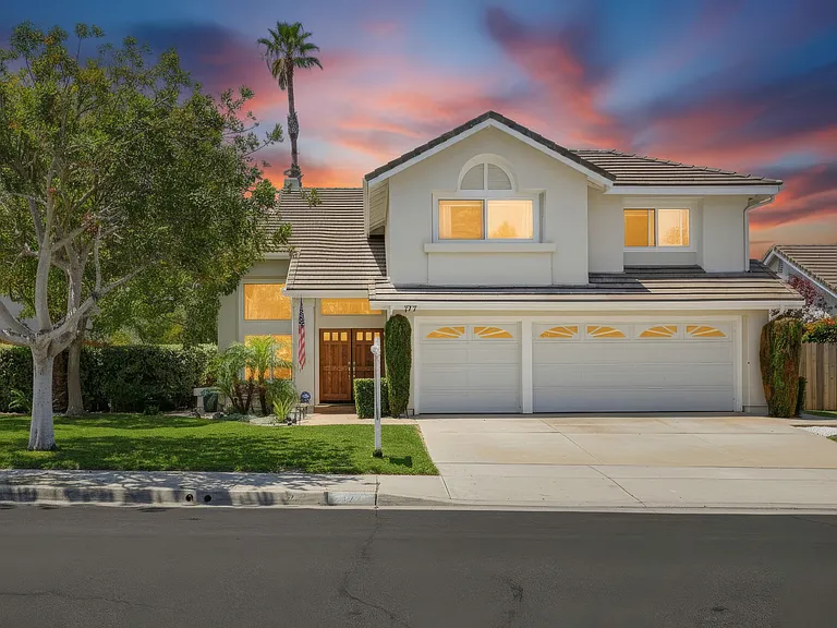 377 Moonstone bat Dr., Oceanside