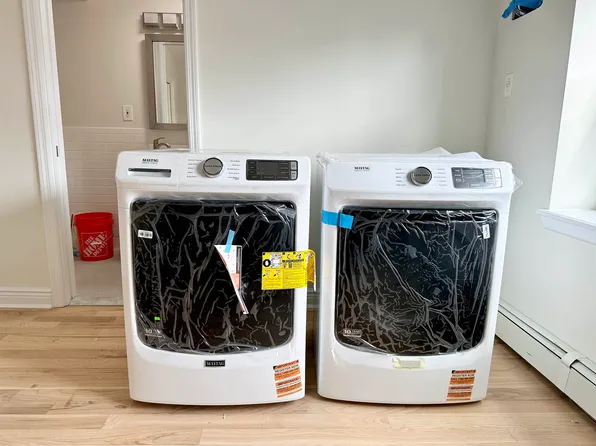 20-21 35th Street image 10 of 11