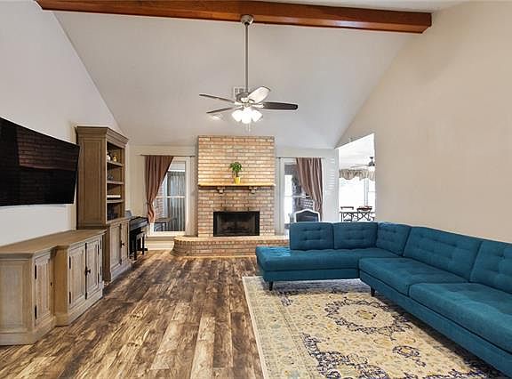 4th image of 328 Ormond Village Dr
