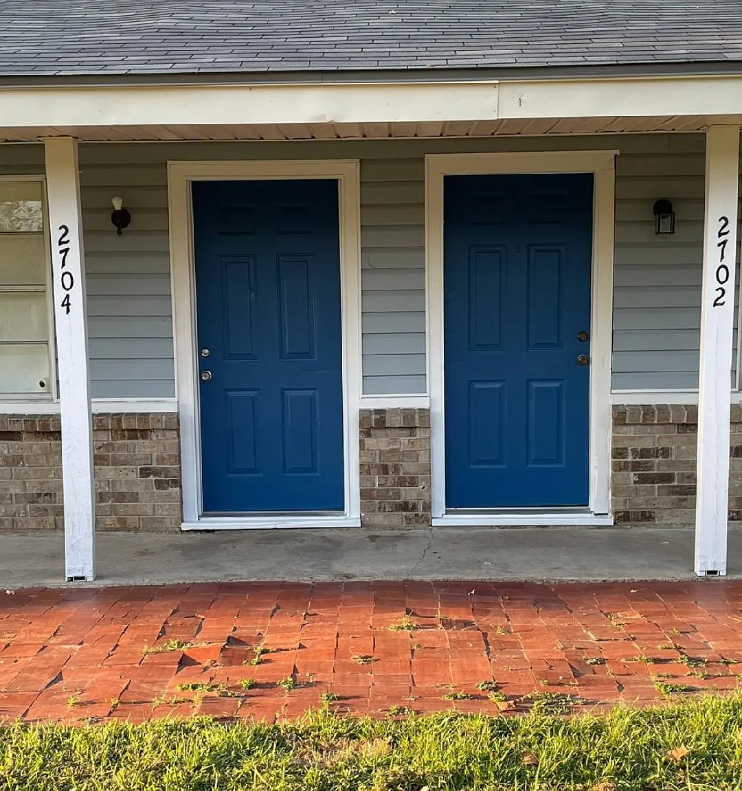 3 bed, 1044 sqft, $1,275 — Photo 2