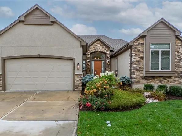 10605 W 132nd Pl, Overland Park, KS 66213