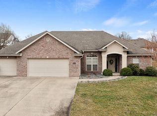 1702 Chapel Hollow Ct, Columbia, MO 65203