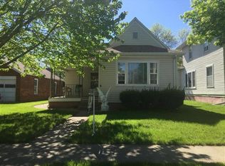409 Saunders Ave, Hastings, NE 68901