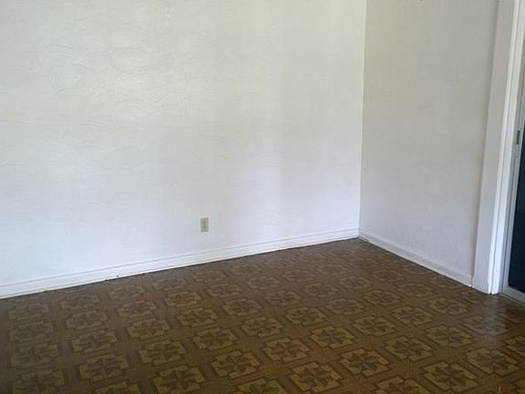 2nd image of 1406 E 25th Ave