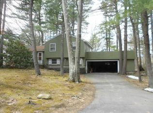 16 Sherwood Dr, Bedford, MA 01730