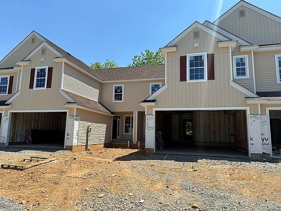 2nd image of 949 Iron Ln #40