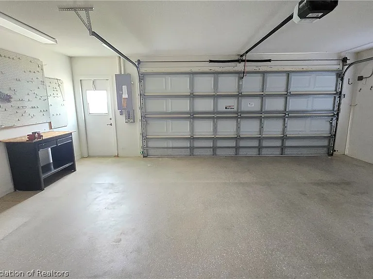 4402 Duffer Loop — Photo 27