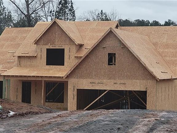 3rd image of 953 Roundtop Rd