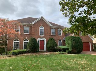 627 Alexandria Dr, Naperville, IL 60565