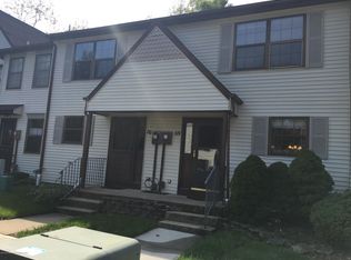 69 English Club Dr, Englishtown, NJ 07726