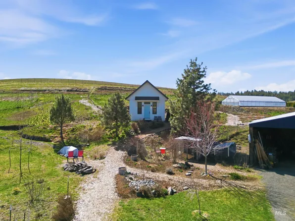 1080 Hillby Rd, Moscow, ID 83843