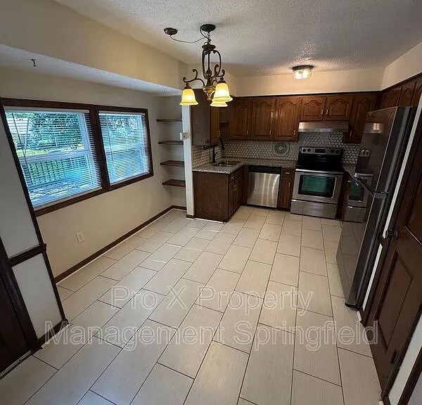 3332 S Southlyn Pl — Photo 7