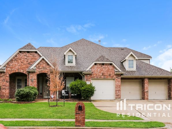 1303 Bramble Ln