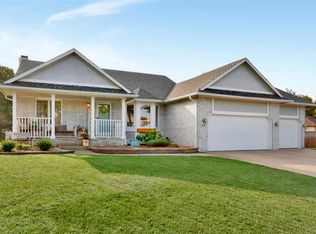 118 S Brownthrush Ct, Wichita, KS 67209