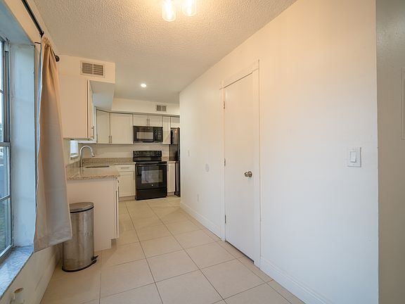 4th image of 14112 Village Terrace Dr