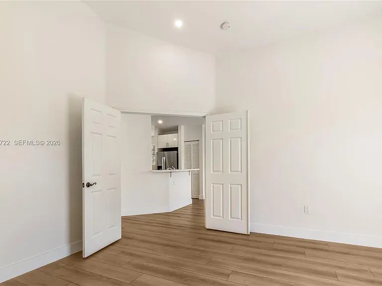 15472 SW 148th Ter — Photo 11