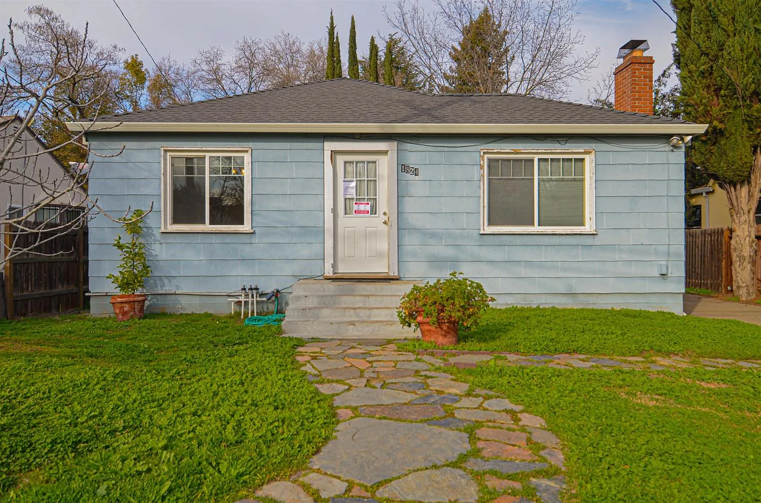 1824 Willow Ave photo 1
