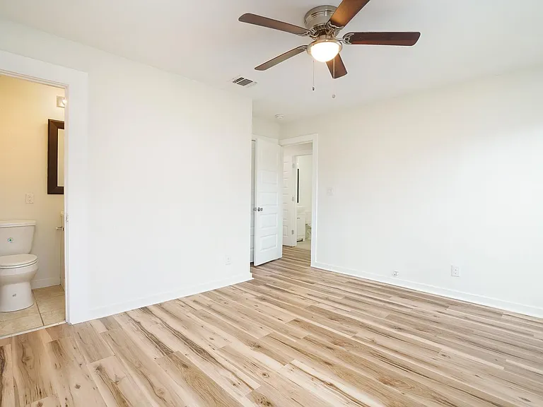 538 Schmeltzer Ln — Photo 12