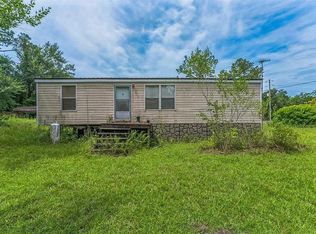 6612 Searcy St, Wewahitchka, FL 32465