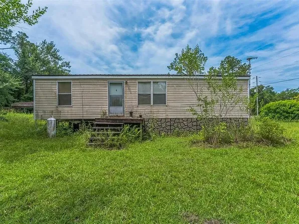 6612 Searcy St, Wewahitchka, FL 32465