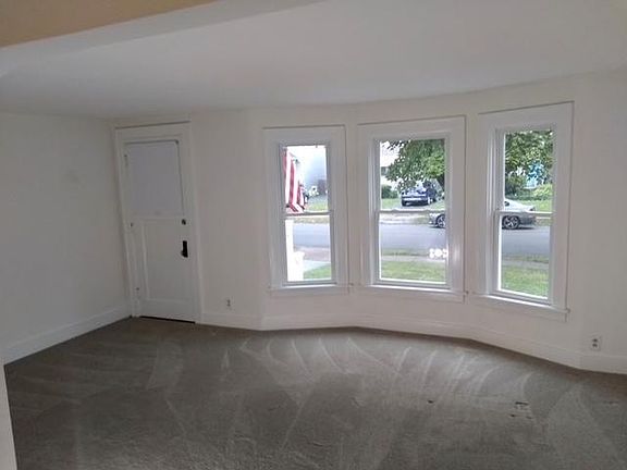 2nd image of 331 Saint Lawrence Ave