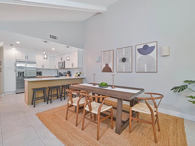 6386 Royal Woods Dr — Photo 16
