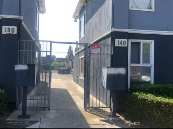 140 W Hoover Ave APT 5, Orange, CA 92867