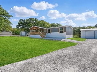 128 Overland Trl, Azle, TX 76020