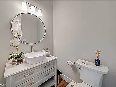 160 Danforth Dr — Photo 3