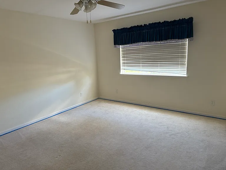 5049 Pine Lake Ct — Photo 16