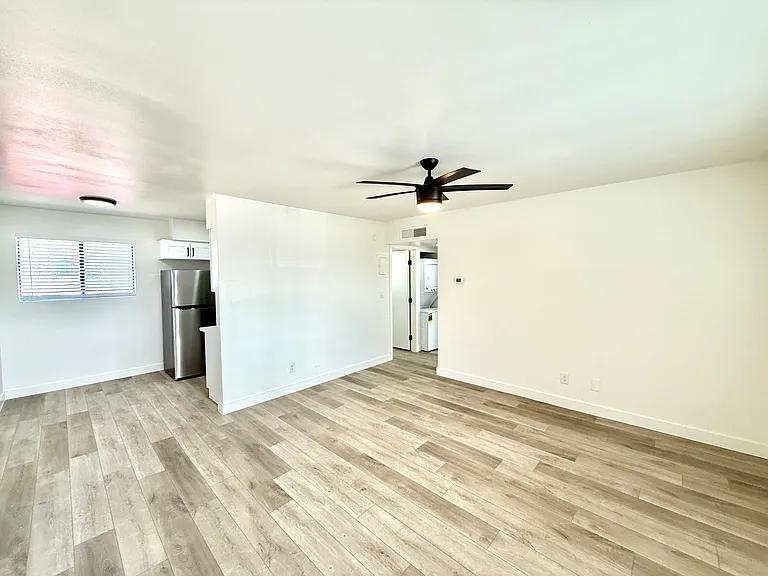 4119 N 11th Ave #6 — Photo 6