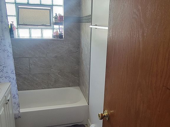 4th image of 4250 W Lawrence Ave #3E