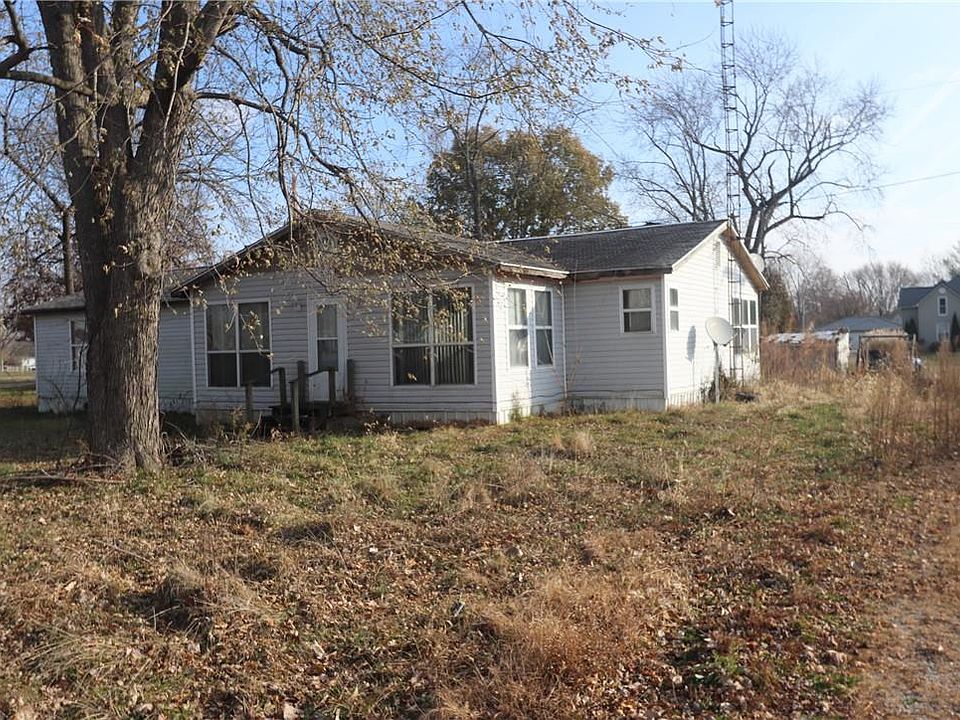 21 N Adams St, Herrick, IL 62431 Zillow