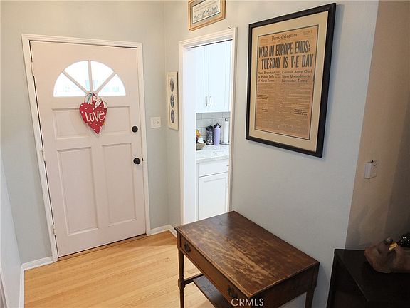 4th image of 2721 Stanbridge Ave